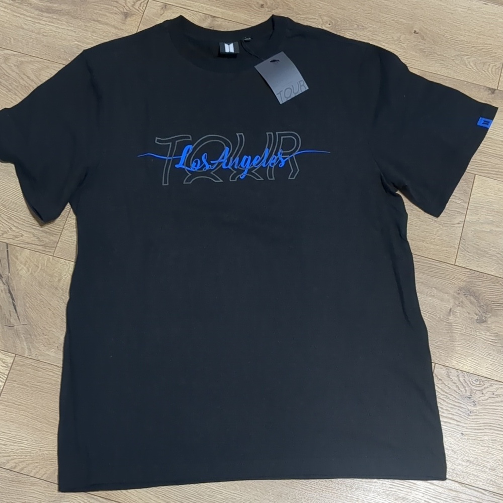 BTS Tour Merch Los Angeles Tour t-shirt size Large